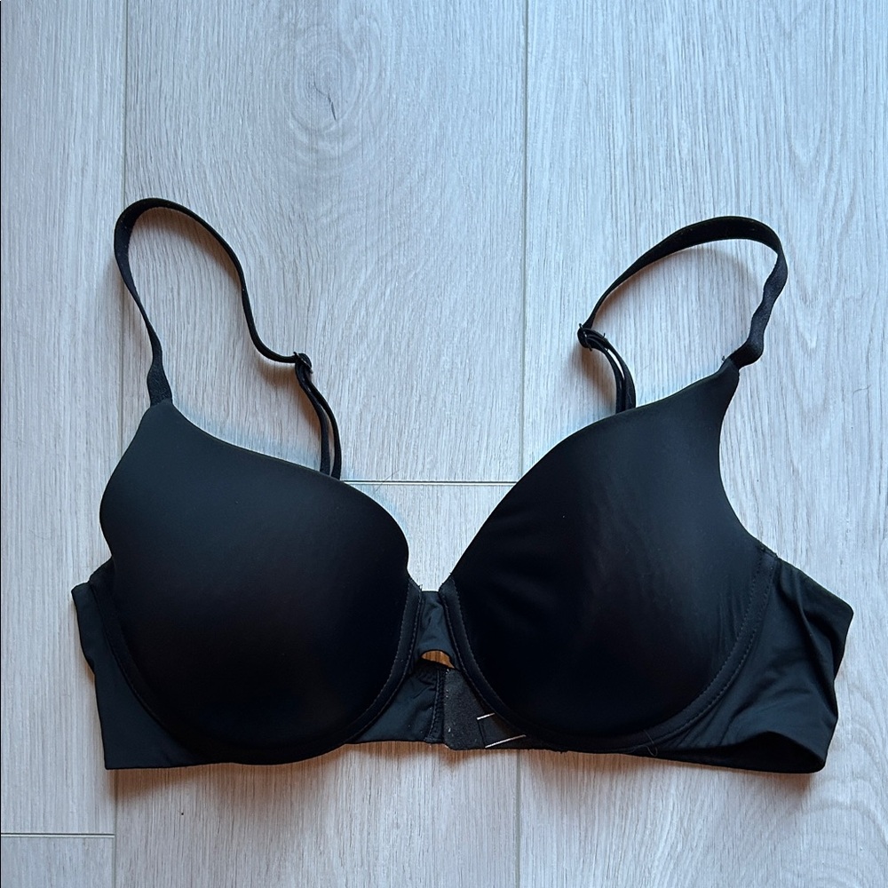 Victoria’s Secret criss cross back bra
